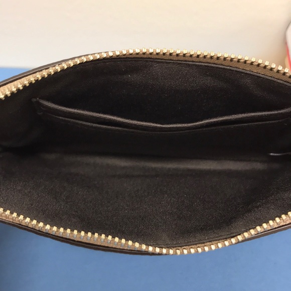 🆕Authentic Platinum Coach Wristlet🆕 - Picture 2 of 5